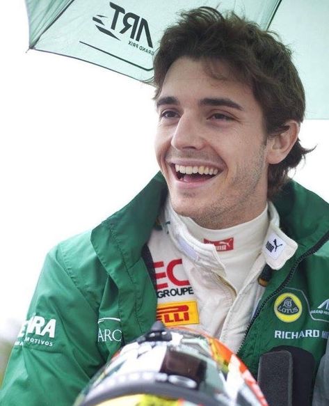 F1 Pfp, Jules Bianchi, Formula Racing, Racing Drivers, Smooth Operator, Formula 1 Car, Hottest Guy Ever, Indy Cars, F1 Drivers