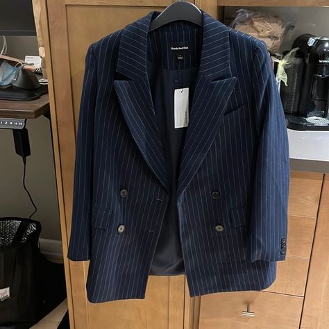 NWT. Frank and Oak oversized pinstripe Blazer. Navy Blue. Striped Blazer Outfit, Paris Fits, Preppy Fashion, Frank And Oak, Blazer Bleu, Blazer Outfits For Women, Pinstripe Blazer, Blue And White Shirt, Long Black Coat