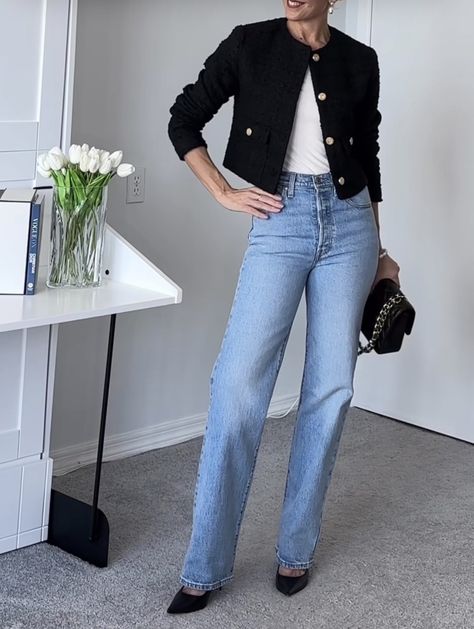 Black Chanel Jacket Outfit, Tweet Blazer Outfit, Channel Blazer, Cropped Blazer Outfit Classy, Black Cropped Blazer Outfit, Black Tweed Blazer Outfit, Chanel Jacket Outfit, Tweed Jacket Style, Cropped Jacket Outfit