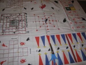 Making your medieval board games -- this would make a great quilt to bring to events for kids! Largesse Ideas, Summer Castle, Middle Ages History, How To Make Up, Company Town, Medieval Games, Medieval Party, Indoor Recess, Youth Activities