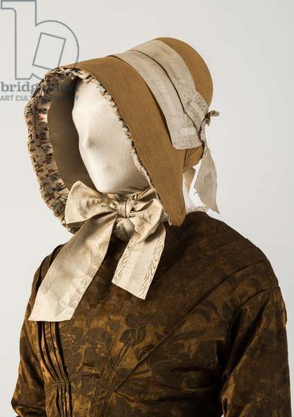 Straw bonnet, with woven silk ribbons, 1840s (straw & silk) Poke Bonnet, Historical Hats, Fashion Museum, Victorian Era Fashion, Museum Fashion, 1800s Fashion, 19th Century Fashion, History Fashion, Antique Clothing