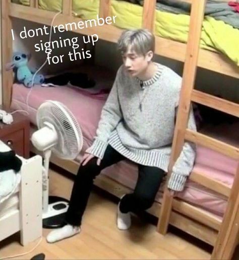 Bangchan Meme Funny, Funny Bangchan Pics, Stray Kids Memes English, Funny Stray Kids Pictures, Stray Kids Funny Pictures, Stray Kids Reaction Pics, Bangchan Meme, Bangchan Funny, Funny Pictures For Kids