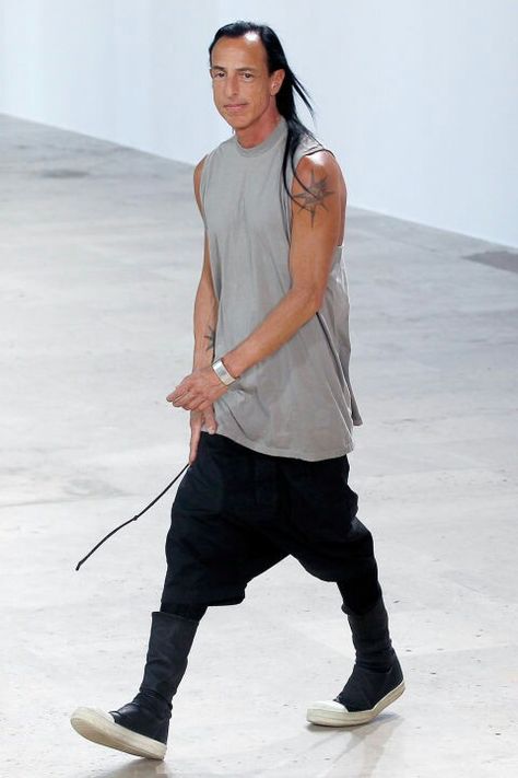 Rick owens Rick Owens Menswear Street Style, Rick Owens Outfit Men, Rick Owens Menswear, Rick Owens Sneakers, Dystopian Fashion, Tailored Clothes, Sell Anything, Sock Sneakers, Country Wear