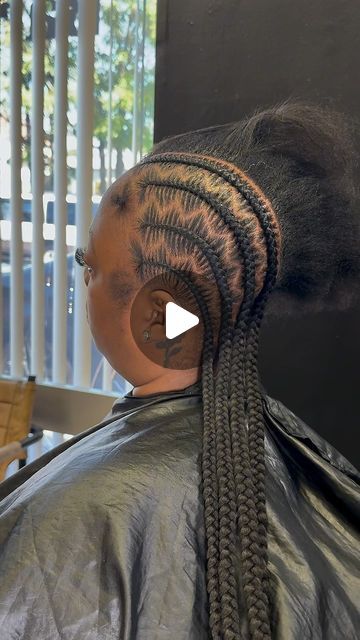 SELF TAUGHT BRAIDER🤞🏾 on Instagram: "It’s something about zigzag parts that just does it for me😩  💌 style: 8 stitch braids w/ zigzag parts 💗   October books open September 15th @ 8am 🥳  #explorepage #viral #baltimorebraider #braids #dmvhairstylist #reels #braider #knotlessbraids #knotlessbraids #stitchbraids" Stitch Braids With Zigzag Parts, 8-10 Stitch Braids With Design, Zigzag Stitch Braids, Zig Zag Stitch Braids, Cute Stitch Braids, 8 Stitch Braids, 6 Stitch Braids, Braiding Business, October Books