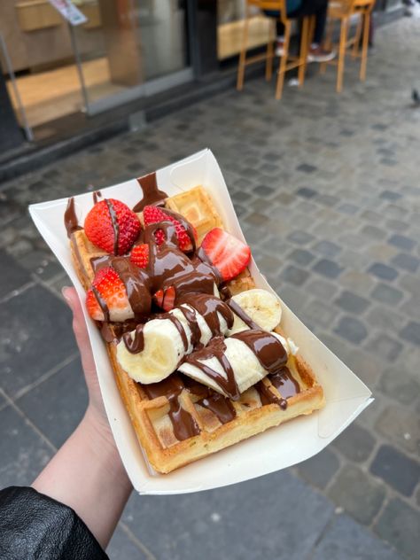 #belgium #belgiumwaffle #food #travel #foodporn #yum #lexisbites #waffle #breakfast #chocolate Mini Donut Recipes, Belgium Waffle, Waffle Breakfast, Breakfast Chocolate, Belgium Waffles, Foods To Try, Breakfast Platter, In Bruges, Bruges Belgium