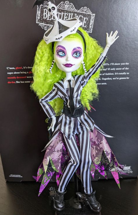 Beetlejuice Female, Beetlejuice Cosplay, High Characters, Amber Liu, Beetlejuice Beetlejuice, Monster High Characters, Beetlejuice, Monster High, Makeup Looks