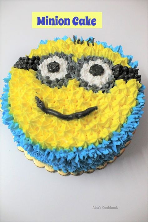 Minion Cake Tutorial | No Fondant Minion cake | How to Make a Despicable Me Minion cake - Abu's Cookbook Minion Cake Tutorial, Minions Birthday Cake, Fondant Minions, Minion Dress, Minion Decorations, Minions Cake, Black Frosting, Minion Birthday Cake, Minions Birthday