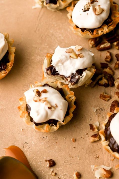 Phyllo Shells, Caramel Whipped Cream, Mini Lemon Meringue Pies, Chocolate Pecans, Mini Pie Recipes, Recipes With Whipping Cream, Caramel Mocha, Jam Cookies, How To Make Pie