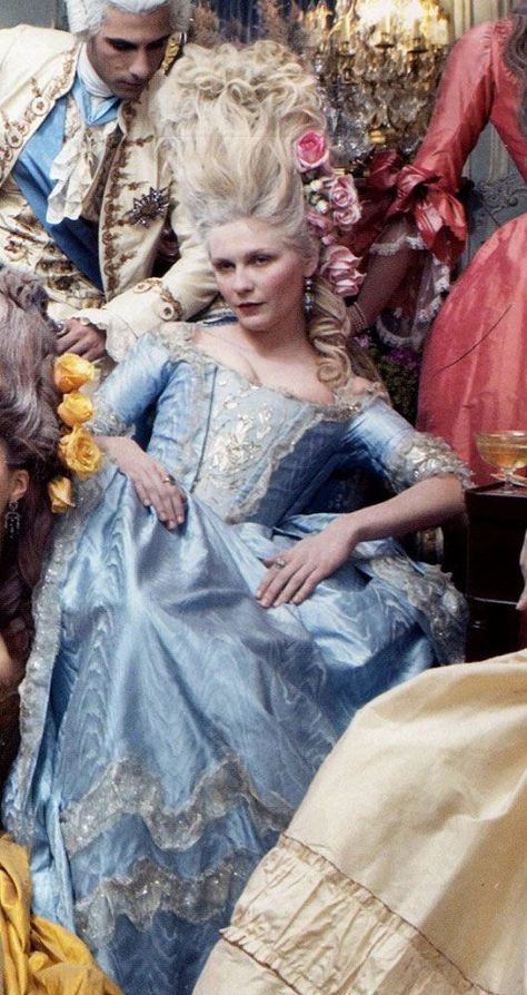 Pin by Mary B Gorman on Hair & Beauty that I love | Marie antoinette movie, Marie antoinette, Marie antoinette costume Marie Antoinette Film, Marie Antoinette Movie, Marie Antoinette Costume, Vintage Balenciaga, Marie Antoinette 2006, Halloween Dresses, Victorian Dresses, Rococo Fashion, 18th Century Fashion