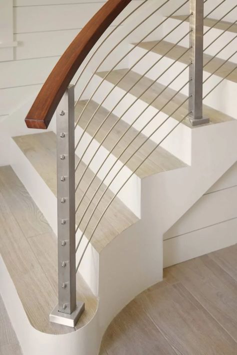 Curved Rod Railing - Viewrail Curved Stair Railing, Rod Railing, Stair Railing Ideas, Interior Stair Railing, Wood Handrail, Contemporary Stairs, Railing Ideas, Modern Entryway, Glass Railing