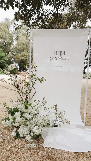 Sign Flowers, Signage Board, Reception Entrance, Table Flower, Ceremony Signs, Entrance Sign, Welcome Banner, Reception Details, Wedding Linens