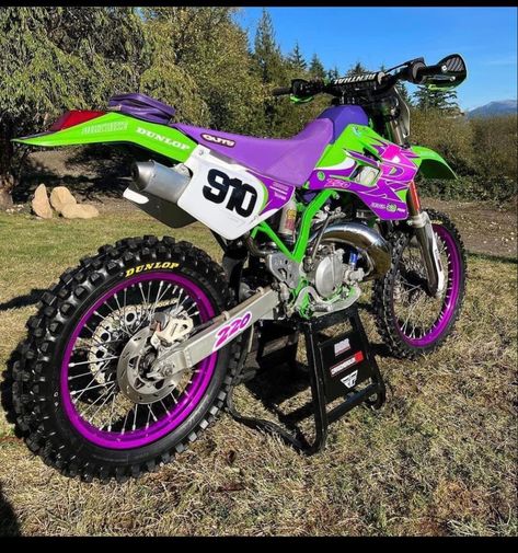 Kawasaki Dirt Bikes, Ama Supercross, Dirt Bike Gear, Enduro Motocross, Cool Dirt Bikes, Motorcross Bike, Challenger Srt Hellcat, Dodge Challenger Srt Hellcat, Bike Pic