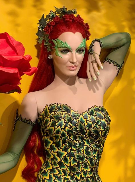 ArtStation - Full size Uma Thurman as Poison Ivy Poison Ivy Character, Uma Thurman Poison Ivy, Poison Ivy Pictures, Poison Ivy Makeup, Poison Ivy Halloween Costume, Poison Ivy Cosplay, Poison Ivy Costumes, Uma Thurman, Halloween Costume Outfits