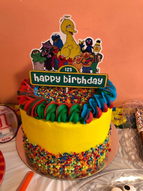 Homemade Sesame Street Cake, Sesame Street Cake Diy, Sesame Street Cake Topper, Sesame Street Birthday Cake, Mark Birthday, Sesame Street Birthday Party Ideas Boy, Sesame Street Birthday Cakes, Sesame Street Cake, Elmo Birthday Party