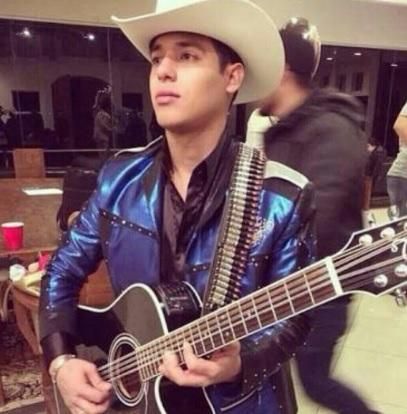 Las 40 Mejores Frases de Ariel Camacho Ariel Camacho Aesthetic, Ariel Camacho Videos, Mexican Music, Peppa Pig Wallpaper, Scary Backgrounds, Meme Background, Creepy Backgrounds, Cute Pink Background, Backgrounds Girly