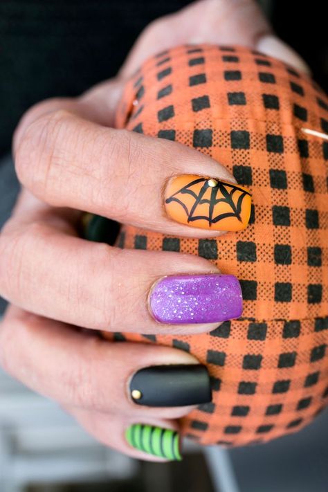 Halloween Ideas Nail Art Ideas Black, Halloween Toe Nails, Black And Purple Nails, Halloween Nail Art Ideas, Black Halloween Nails, Cherry Blossom Nails, Stickers Transparent, Halloween Nails Easy, Toe Nail Color