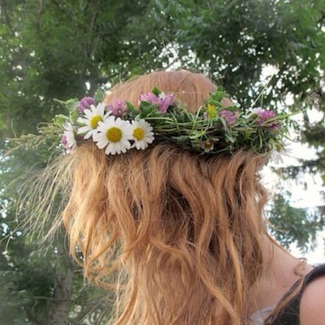 Flower Crown Wildflowers, Ren Faire Flower Crown, Flower Crown Midsommar, Elf Flower Crown, Cottagecore Flowercrown, Wildflower Crown, Make A Crown, Crown Aesthetic, Fairy Flower Crown Wild & Free Jewelry