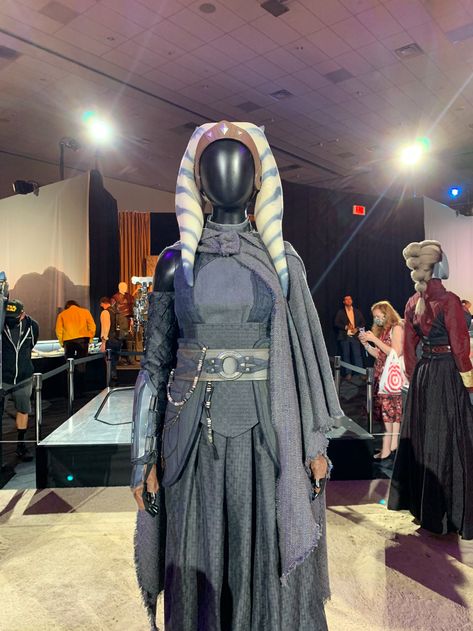 Ashoka Costume, Ashoka Tano, Star Wars Celebration, The Mandalorian, Star Wars Characters, Victorian Dress, Look At, Star Wars, The Incredibles