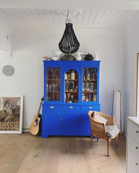 I kind of thought I’d repaint this quite quickly. But not so far… bought super cheap (and as quite orange wood) on FINN.no | Instagram Paint Inside Cabinets, Cobalt Blue Bedrooms, Cobalt Blue Kitchens, Cobalt Blue Decor, Cobalt Blue Paint, Blue Cupboards, Vibrant Living Room, Mini Loft, Painted Cabinet