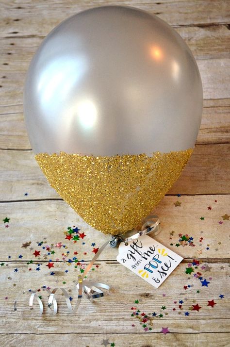 "Wrap" your gift card or cash gift...inside a balloon! Cash Gift Ideas, Holiday Gift Card, Diy Gift Card, Itunes Gift Cards, Balloon Gift, Cash Gift, Creative Gift Wrapping, Birthday Gift Ideas, Appreciation Gifts