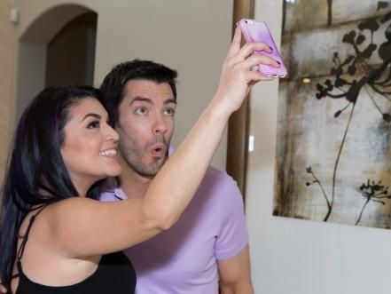 Behind the Scenes of Property Brothers at Home | Property Brothers at Home | HGTV Hgtv Property Brothers, Drew And Jonathan Scott, Scott Brothers, Drew Scott, Las Vegas Homes, Swim Up Bar, Jonathan Scott, Property Brothers, Clowning Around