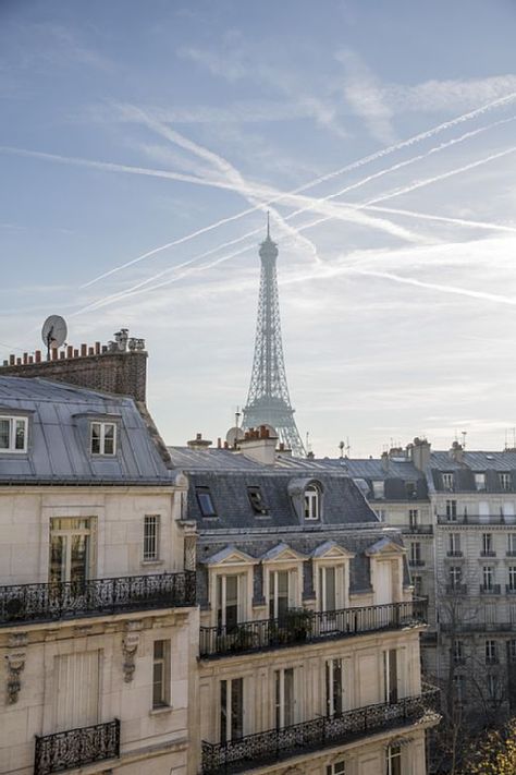 Vacation In Paris, Paris House, Paris Vibes, European Aesthetic, Parisian Vibes, Parisian Life, City Lifestyle, Apartment In Paris, Paris Pictures