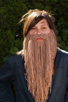 Yarn Beard Diy, Duck Dynasty Costumes, Spamalot Costumes, Beard Party, Halloween Beard, Yarn Beard, Crochet Beard, Book Day Costumes, Homemade Costumes