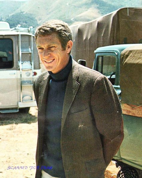 Mcqueen Outfit, Steve Mcqueen Bullitt, Bullitt Mustang, Actor Steve Mcqueen, Steve Mcqueen Style, Steven Mcqueen, 60s Men, Mustang Bullitt, Steve Mc