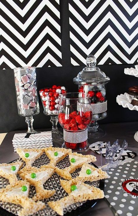 He's Aged to Perfection | James Bond Birthday Party - Candy and Desserts James Bond Wedding, Bond Theme Party, James Bond Theme Party, 007 Party, Healthy Food To Eat, 007 Casino Royale, Bond Party, James Bond Party, Casino Party Invitations