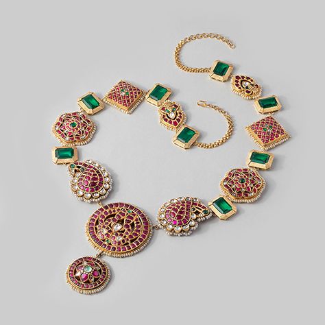 Shop Indian Fashion Jewellery Online at Best Price - Vasundhara Vintage Indian Jewelry, Emerald Set, Antique Necklaces, Indian Fashion Jewellery, Daily Wear Jewellery, Fashion Jewellery Online, Antique Jewellery Designs, Fancy Jewellery Designs, Gold Bridal Jewellery Sets