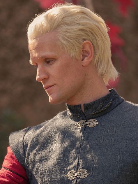 Matt as Daemon Targaryen ❤️ in House of the Dragon Daemon Targaryen Hair, Daemon Targaryen Short Hair, Targaryen Hair, Lannister House, Vikings Show, Daemon Targaryen, Dragon Series, Black Family, Editorial Hair