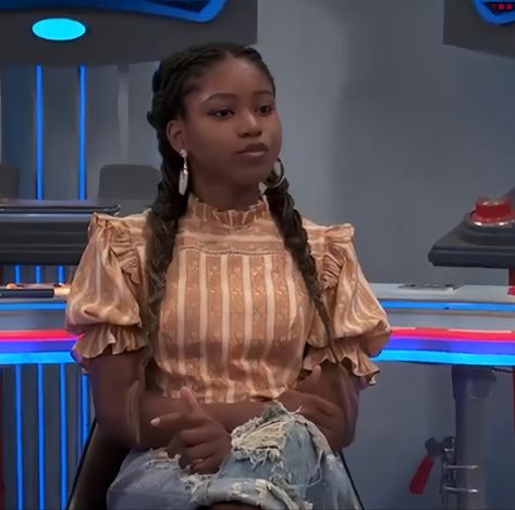 Charlotte Henry Danger, Riele Downs Outfits, Henry Danger, In Another Life, Fashion Tv, Iconic Characters, Teen Wolf, Percy Jackson