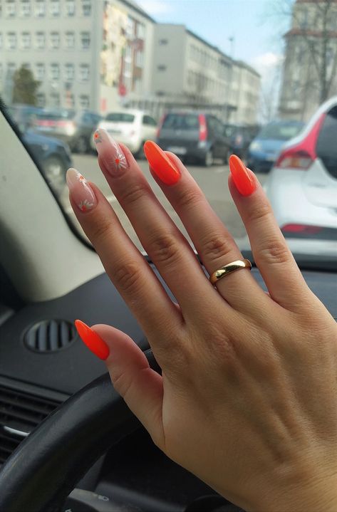 Orange Nails flowers Orangey Red Nails Design, Orange Nails Flowers, Orange Nails With Flowers, Nail Inspo Orange, Spring Nails Inspiration, Orange Acrylic Nails, Nails Flowers, Red Nail Designs, Almond Acrylic Nails