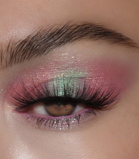 Pink And Turquoise Eye Makeup, Pink Green Makeup Looks, Pink And Teal Eyeshadow, Green Pink Gold Eye Makeup, Sage Green And Pink Makeup, Colourful Bridal Makeup, Green Pink Eyeshadow, Fade Into Hue Palette Looks, Green And Pink Makeup Looks