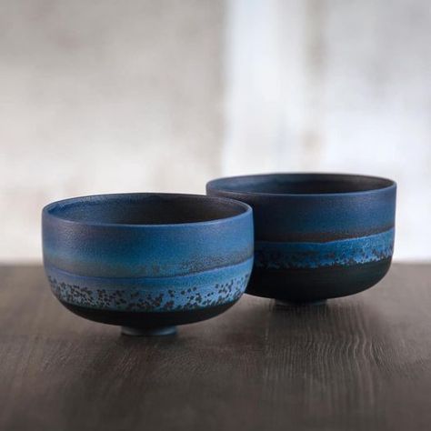 Minimalist Pots, Pottery Colors, Ceramic Glazing, Ceramics Inspiration, Ceramic Glaze Recipes, Youtube Content, Instagram Widget, Keramik Design, Blue Porcelain