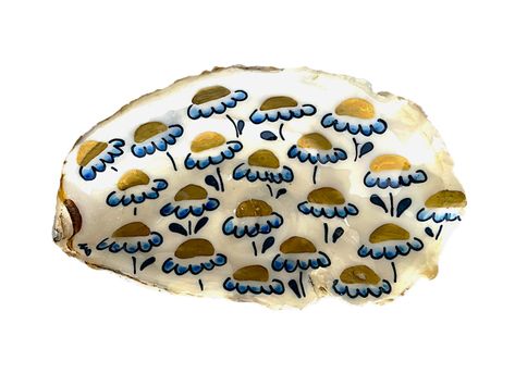 Gold Westerschelde | Gold | Zeeuws Blauw Beautiful Seashells, Beach Shells, Decoupage Art, Oyster Shells, Shell Crafts, Traditional Crafts, Canvas Art Painting, Original Gift, Sea Shells