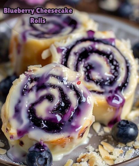 Blueberry Cheesecake Rolls, Cheesecake Rolls, Crescent Roll Cheesecake, Danish Recipe, Coffee Cake Recipes Easy, Cheese Danish, Points Recipes, Crescent Roll Dough, Recipes Sweet