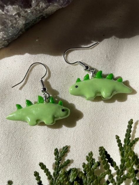 Dino Clay Earrings, Silly Clay Earrings, Crazy Earrings Clay, Aesthetic Clay Earrings Ideas, Polymer Clay Dinosaur Earrings, Fish Clay Earrings, Polymer Clay Jewellery Handmade, Quirky Polymer Clay Earrings, Cute Earrings Clay