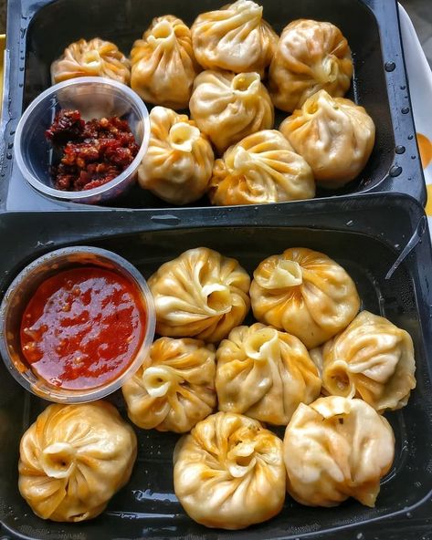 Soup Dumplings, Food Therapy, Yummy Comfort Food, Delicious Snacks Recipes, Food Obsession, Ravioli, Pretty Food, Food Cravings, I Love Food