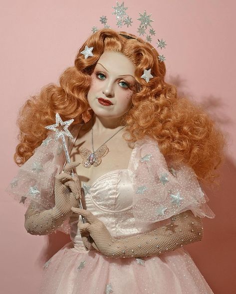 Lacey Noel on Instagram: “✨Are you a good witch, or a bad witch? ✨ Here’s a look inspired by one of my all time favorite characters, Glinda from the Wizard of Oz.…” Galinda The Good Witch, Glinda Makeup Wizard Of Oz, Munchkins Wizard Of Oz, Witch Party Costume, Glinda Wizard Of Oz, Wizard Of Oz Dorothy, Witch Cosplay, Witch Party, Glinda The Good Witch