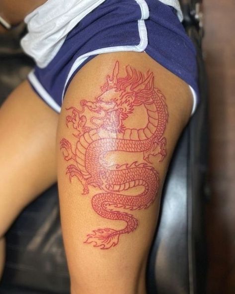 ᴘɪɴ : @ʙʀᴏᴡɴᴍᴀʟᴋɪᴀ #smalltattoo #tattooideas Dragon Thigh Tattoo, Tattoo Pierna, Cute Thigh Tattoos, Red Dragon Tattoo, Girl Thigh Tattoos, Hip Thigh Tattoos, Cute Hand Tattoos, Dragon Tattoo For Women, Black Girls With Tattoos