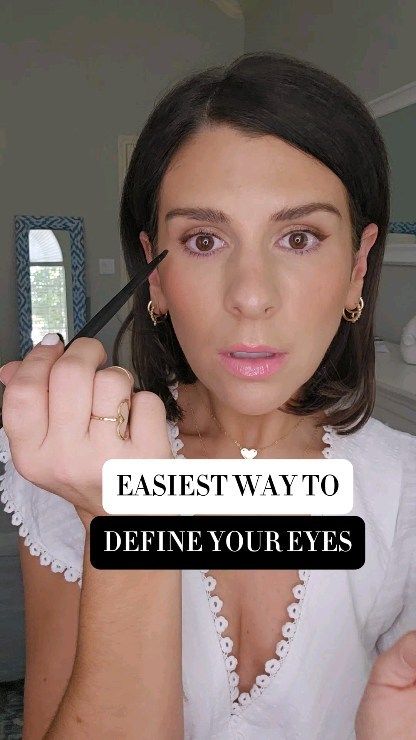 Kate | Makeup Tips | Bigger, brighter eyes in under a minute?? Yes, please! I love this trick so much! #eyemakeup #eyeliner #makeuptrick #beautytips Do you… | Instagram Nude Eyeliner, Kate Makeup, Eye Lift, Bright Eyes, Makeup Tips, Eyeliner, Eye Makeup, Beauty Hacks, Pure Products