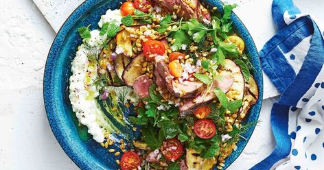 Simple and delicious, succulent cumin-spiced lamb with eggplant and freekeh salad is a dinner option high in protein and fibre. Best Healthy Foods, Cumin Spice, Small Eggplant, Grilled Lamb, Vegetable Seasoning, Mediterranean Diet Recipes, Good Healthy Recipes, Juicing Lemons, Healthy Foods