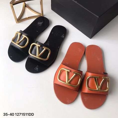 Valentino Slippers, Valentino Slides, Essential Shoes, Gucci Jordaan, Chanel Lover, Women Slides, High Heel Sneakers, Chanel Mini, Shoe Tags