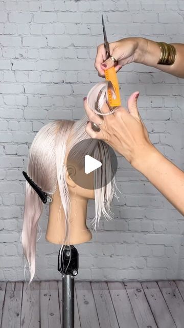 Hairbrained on Instagram: "Lovely long layer haircut tutorial from one of our fave educators, @carrielovesedu 🤘💯 #hairbrained" Over Directed Layers Hair, Long Layers Haircut Tutorial, Diy Haircut Layers Medium, Layer Haircut Tutorial, Diy Long Layered Haircut, How To Give Yourself Layers, Deep Bangs, Layers Haircut Tutorial, Diy Layered Haircut