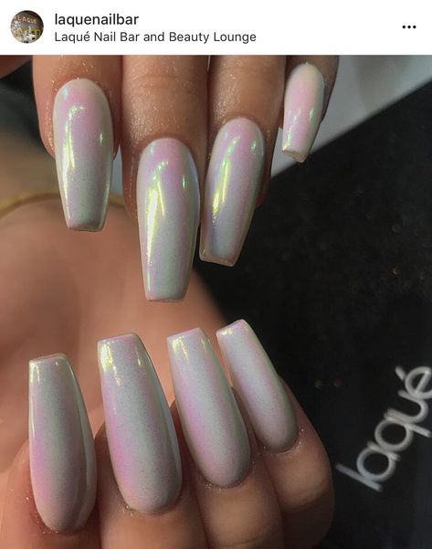 ✨✨ Follow laquenailbar on Instagram for all the Fleeky nails Unicorn Chrome Nails, Holographic Nail Designs, Unicorn Chrome, White Chrome Nails, Chrome Nail Polish, Nail Goals, Unicorn Nails, Baby Nails, Her Nails