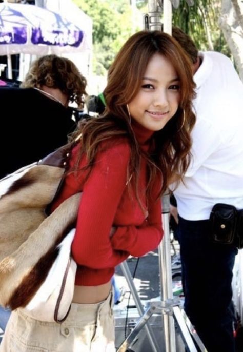 Kpop 2000s, Julie Lee, 1st Gen Kpop, Lee Hyori, Korean Photo, Miss Korea, 90s Outfit, Hair Clothes, Korean Actresses