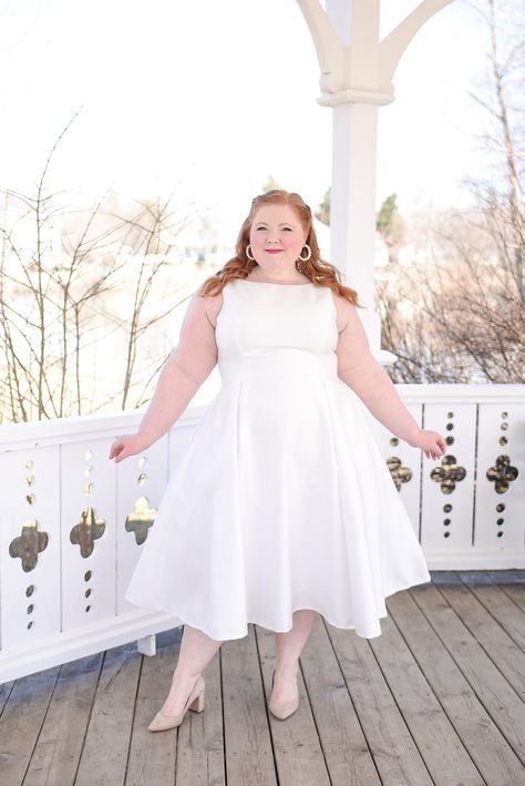 Castle Dress, Plus Zise, Brunch Dress, Queen Outfit, Full Figure Fashion, Sophisticated Dress, Little White Dresses, Plus Size Dress, Vintage Skirt