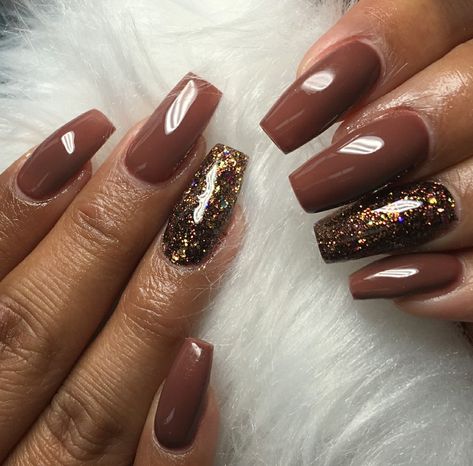 Brown and Gold Nails. Gold Glitter Nails. Acrylic Nails. Gel Nails. Fall Nails. Brown Nail Art, Brown Acrylic Nails, Gold Acrylic Nails, Brown Nails Design, Nails Brown, Glitter Nails Acrylic, Gold Nail Designs, Gold Glitter Nails, Fall Acrylic Nails