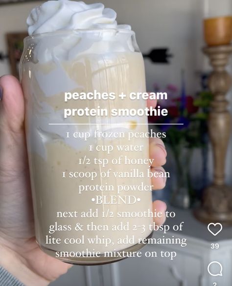 Ghost Whey Protein Shake Recipes, At Home Protein Shakes, Peach Protein Smoothie, Fun Smoothie Recipes, Protein Drink Recipes, Protein Shakes Recipes, High Protein Smoothies, Lunch Healthy, Protein Smoothies